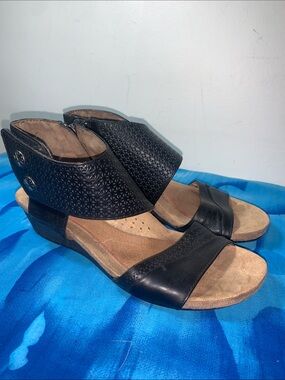 Rockport Women’s Black Open-Toed Wedge Sandals 8M
